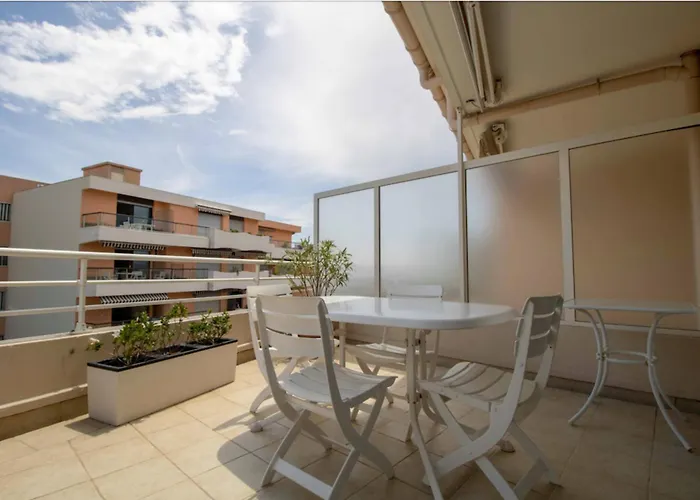 Bright Cocoon With Terrace And Sea View Saint-Raphaël