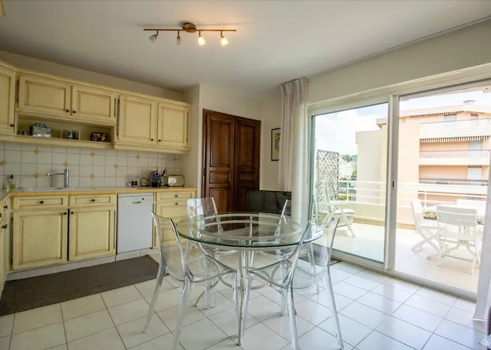 Bright Cocoon With Terrace And Sea View Сен-Рафаэль