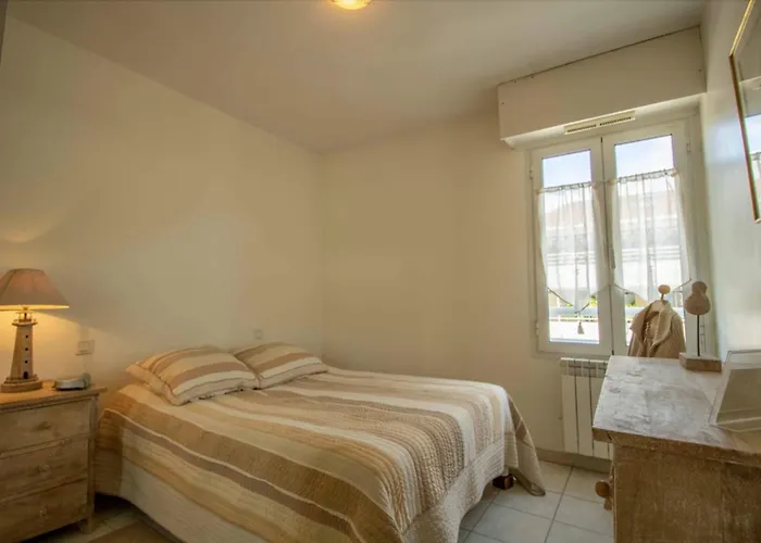 Διαμέρισμα Bright Cocoon With Terrace And Sea View Saint-Raphaël