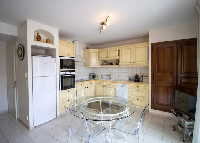 Bright Cocoon With Terrace And Sea View Сен-Рафаэль